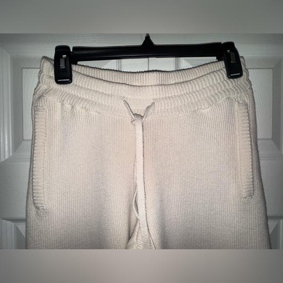 House of Harlow Cream Knit Pants. Size XS. Can fit Small IMO. NWT - Picture 3 of 15